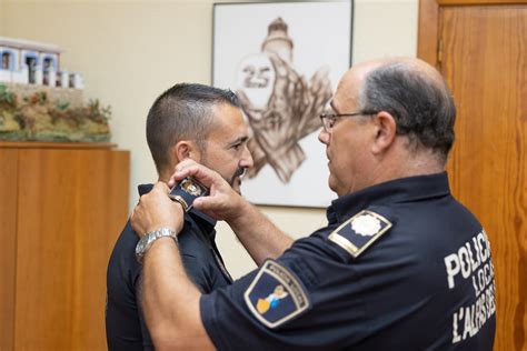 Dos oficiales de policía local de l’Alfàs han tomado。